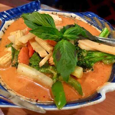 Thai Noon And My Thai Lounge