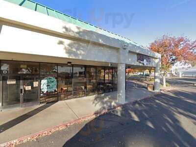 Burger & Chaat Junction (halal)