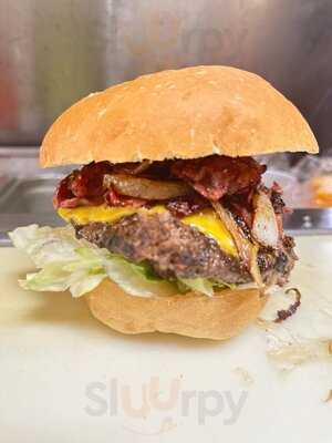 Burger & Chaat Junction (halal)