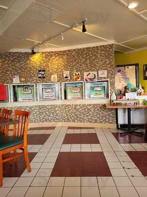 Top It Frozen Yogurt