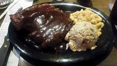 Bbq House Bar & Grill