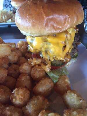 Average Joe's Pub & Grill