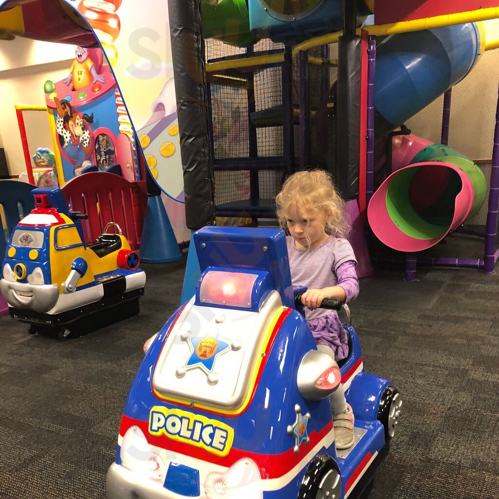 Chuck E. Cheese