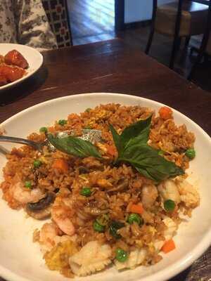 Howard Wang's China Grill