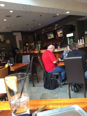 Wow Cafe - American Grill & Wingery