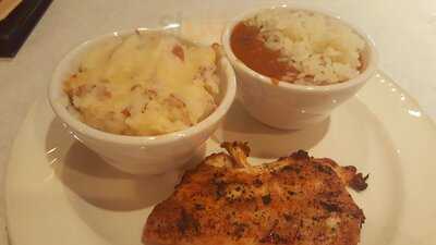 Wow Cafe - American Grill & Wingery