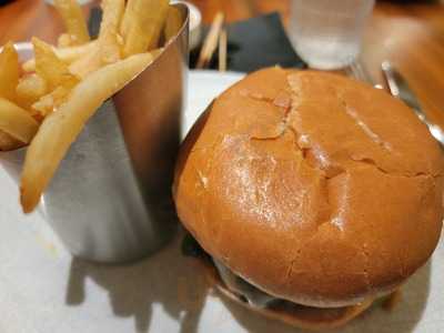 Columbia Grill & Bar