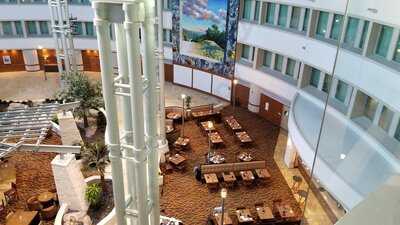 Creeks Restaurant At Hilton Austin Airport