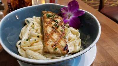 Creeks Restaurant At Hilton Austin Airport