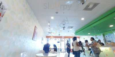 Green Island Frozen Yogurt & Tea Bar