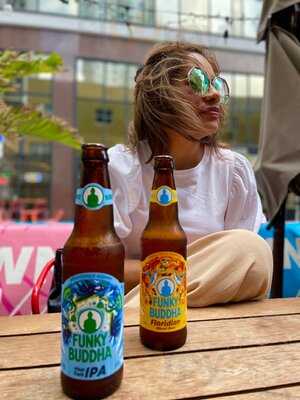 Manolo & Rene Cafeteria