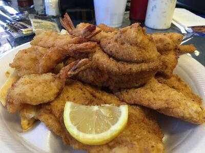 Bayseas Catfish House