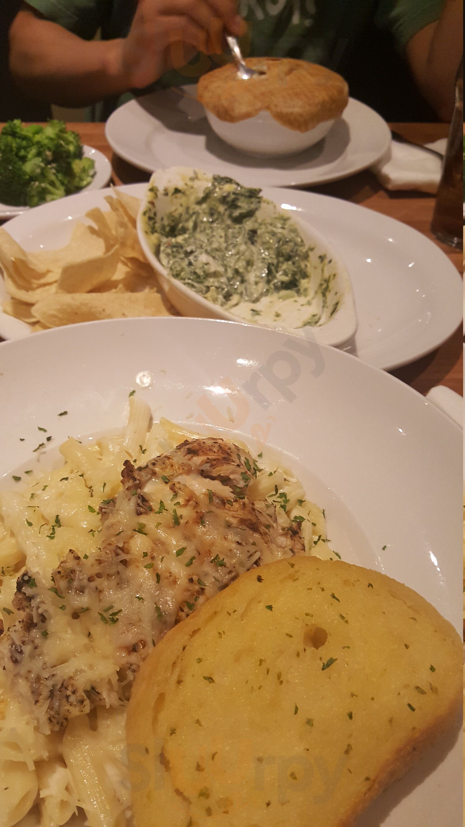 Cheddar's Scratch Kitchen