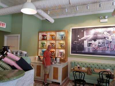 Stan's Donuts And Coffee