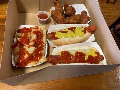 Ruby's Bar And Grill