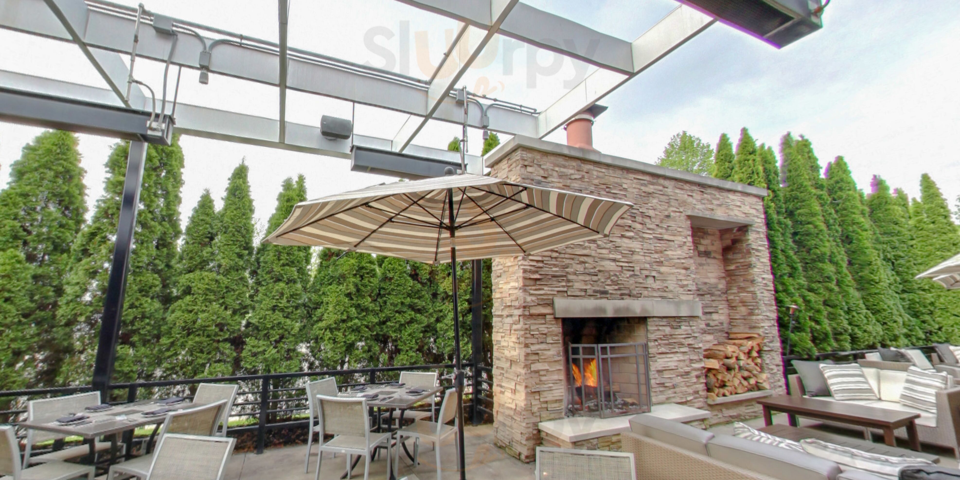 Mitchell's Steakhouse - Crosswoods