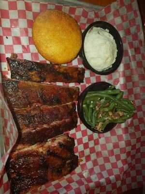 Smokin' Dave's Bbq & Brew