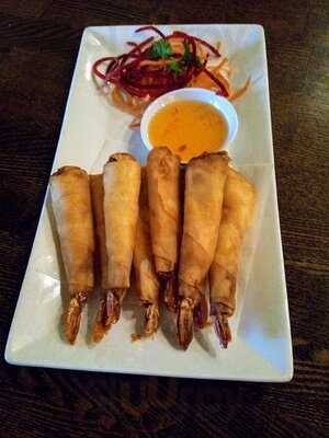 Pin-kaow Thai Cuisine Restaurant