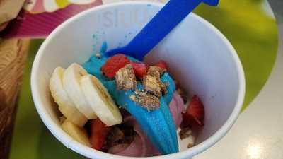 Ice It Yogurt And Sweets