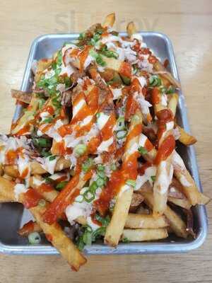 Pinch Boil House And Bia Bar