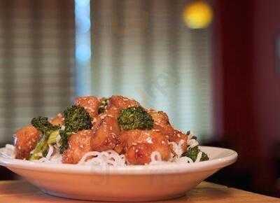 Ka Prow Thai And Sushi Bistro