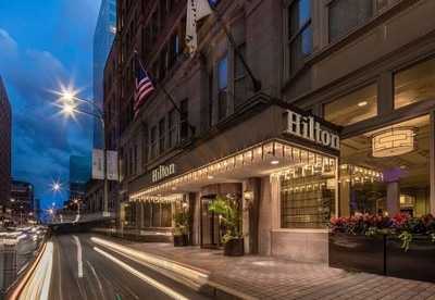 Merchants The Bar At The Hilton St. Louis Downtown