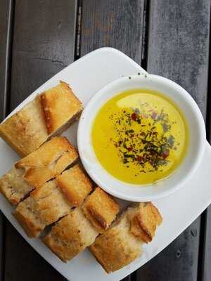 California Pizza Kitchen