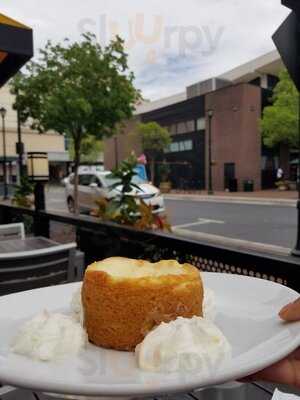 California Pizza Kitchen