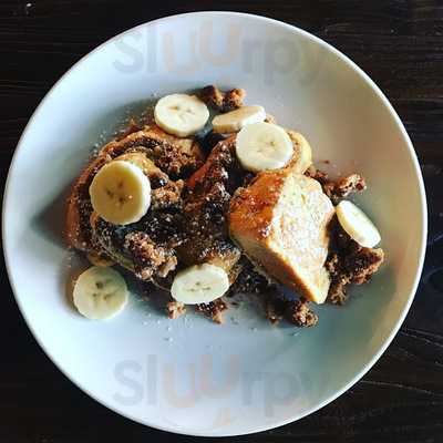 The Rogue Irish Pub & Kitchen