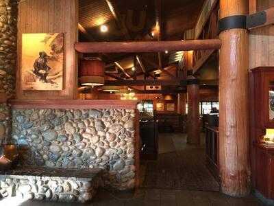 Claim Jumper Restaurants