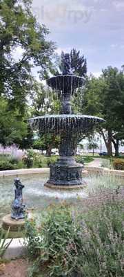 Washington Square Cafe