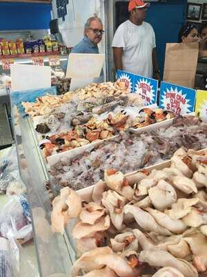 Plaza Seafood Market