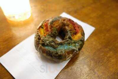 Moe's Doughs Donut Shop