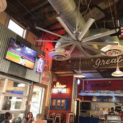 Willie's Grill & Icehouse