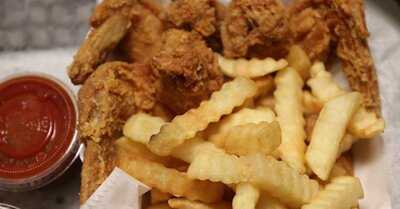 Harold's Chicken And Ice Bar