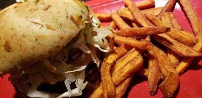 Red Robin Gourmet Burgers