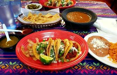 Los Paisanos Restaurante