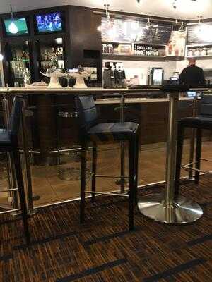 The Bistro At Courtyard