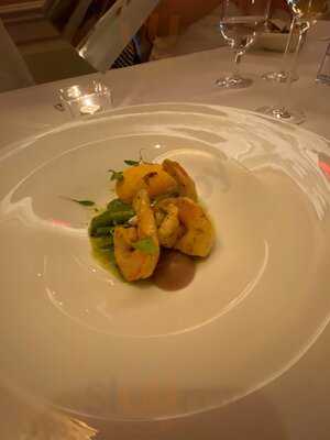 Elizabeth's Gone Raw