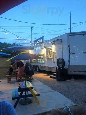 Manolis Ice Cream Pastries & Cakes