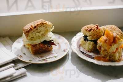 Callie's Hot Little Biscuit