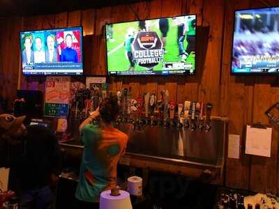 Hole In The Wall Pub