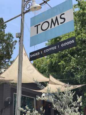 Tom's