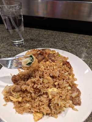 Ruby 8 Noodles And Sushi