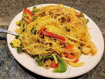 Ruby 8 Noodles And Sushi