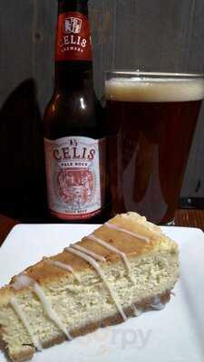 Center Court Pizza & Brew