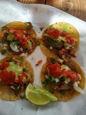 1810 Taqueria Y Borracheria