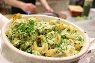 Reginelli's Pizzeria (uptown)