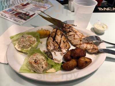 Islander Bar & Grill