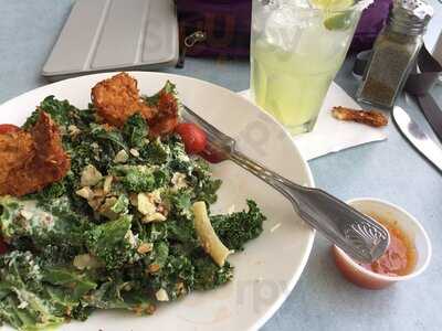 Islander Bar & Grill